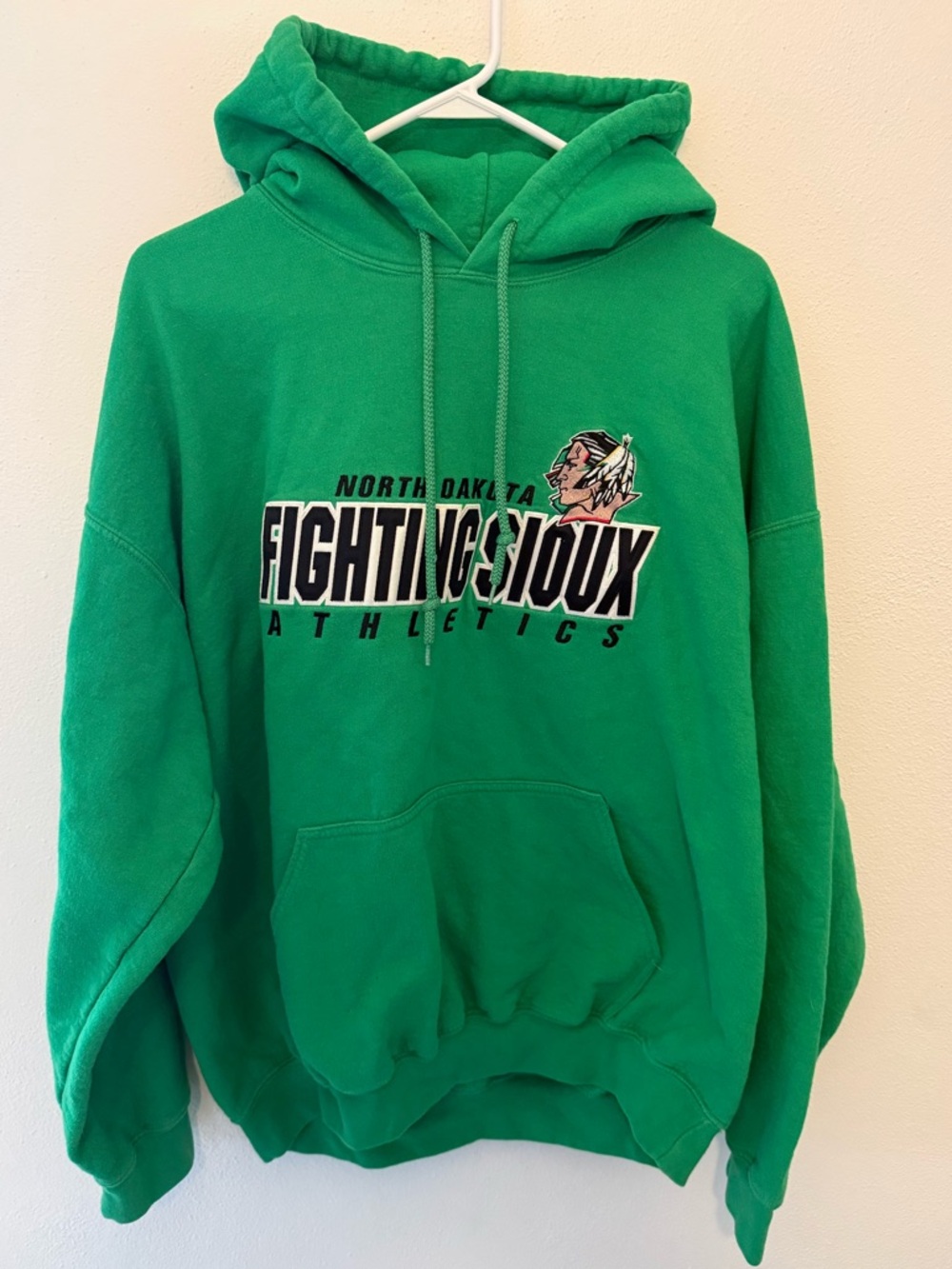RARE North Dakota Fighting Sioux Hoodie